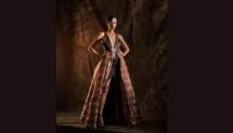 Desainer muda dari Burgo Indonesia, Putri Sakinah di Student Showcase, Indonesia Leather Show 2025, menghadirkan koleksi Black Volcano